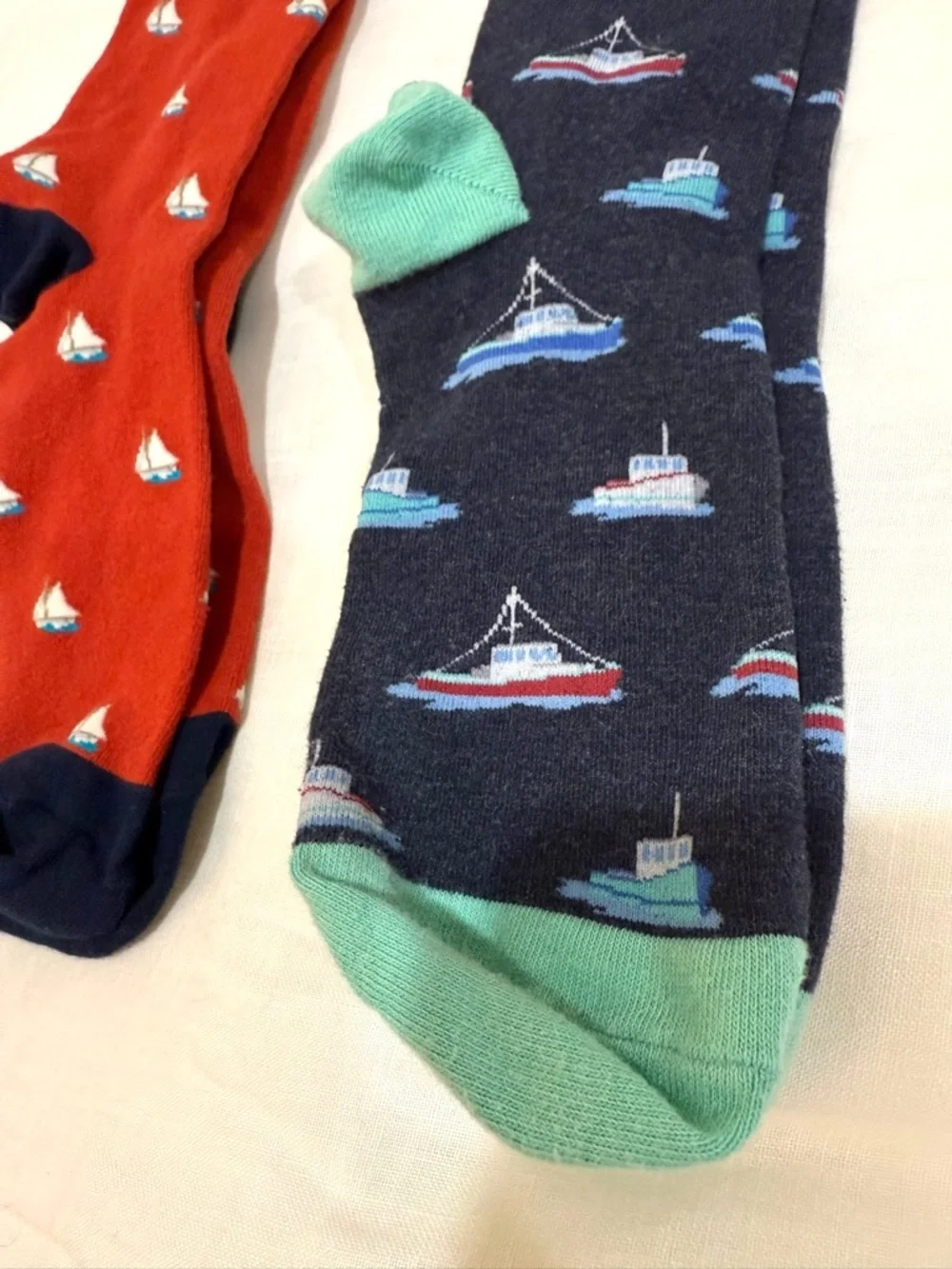 J. Crew Men's Red & Navy Boat Pattern Preppy Crew Socks